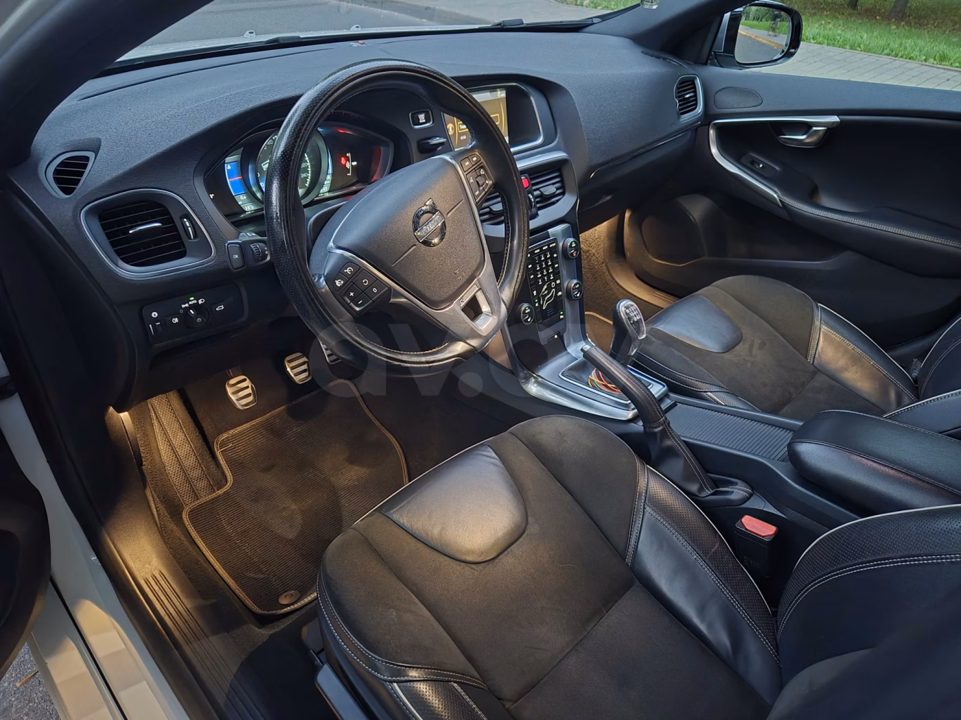 Volvo V40 фото 6
