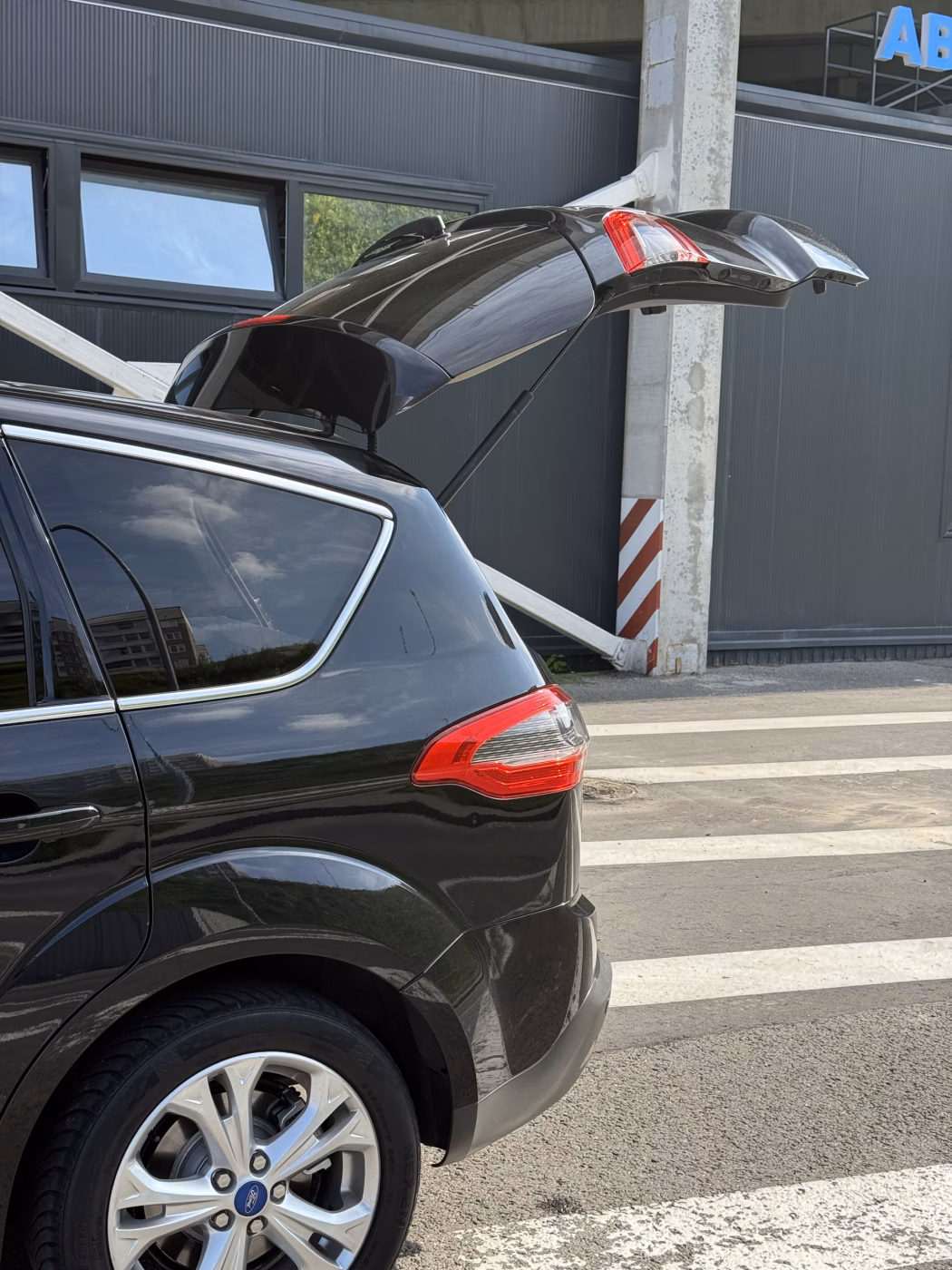 Ford S-MAX фото 17