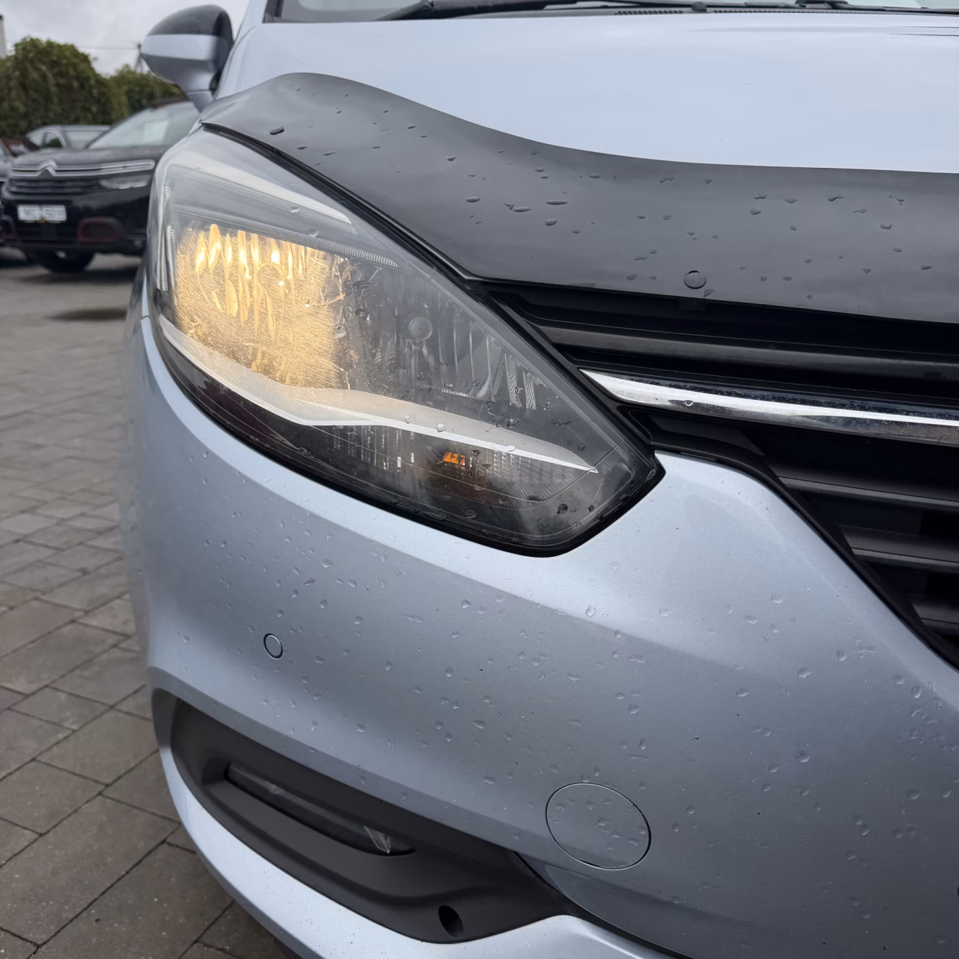 Opel Zafira фото 9