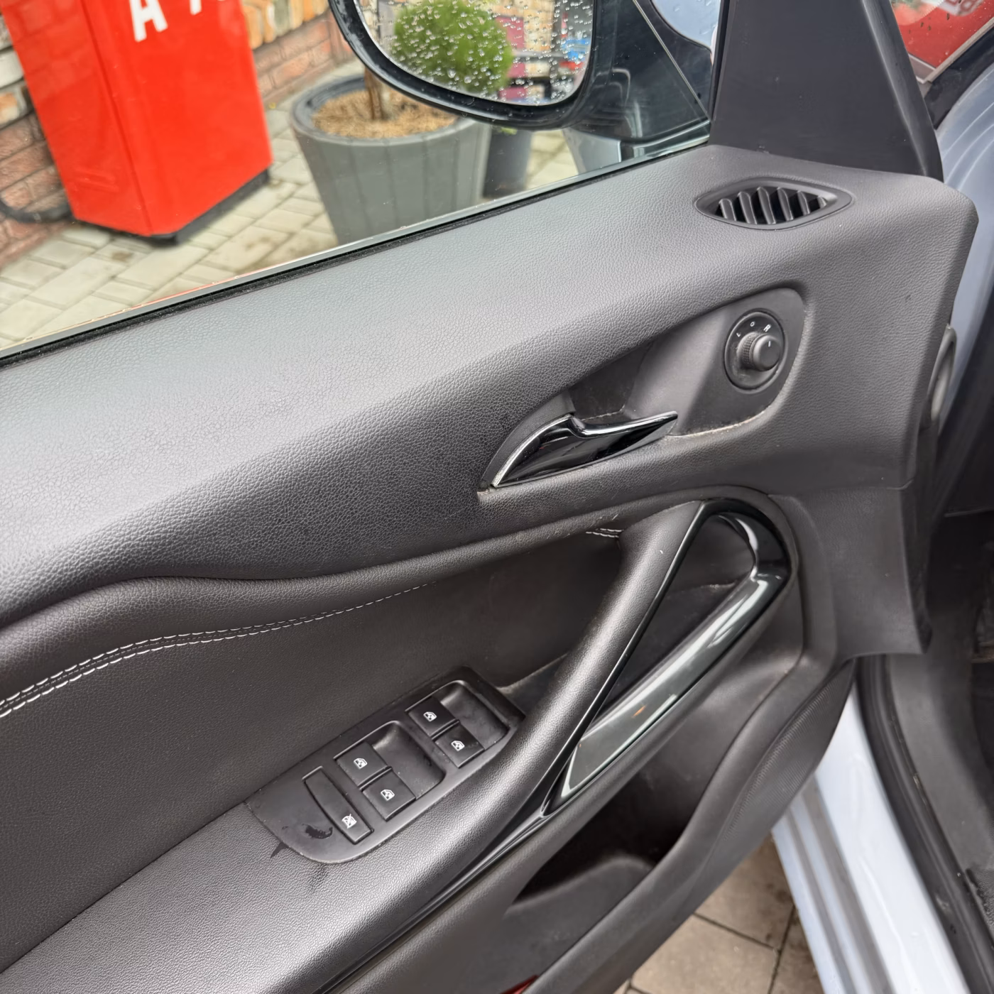 Opel Zafira фото 10