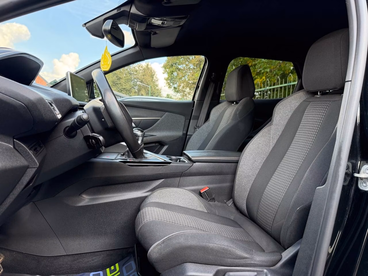 Peugeot 3008 фото 9