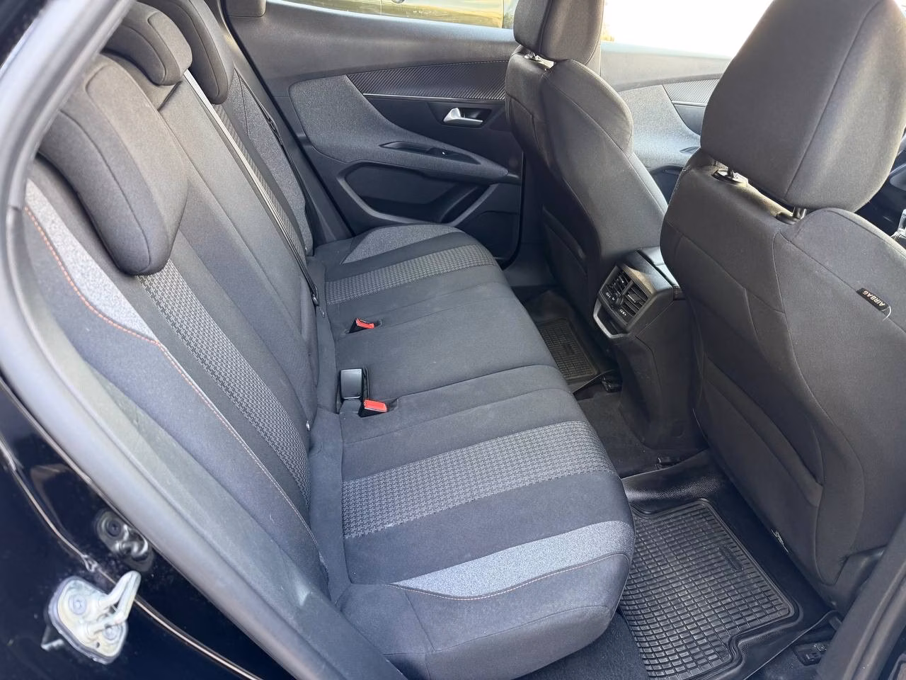 Peugeot 3008 фото 17