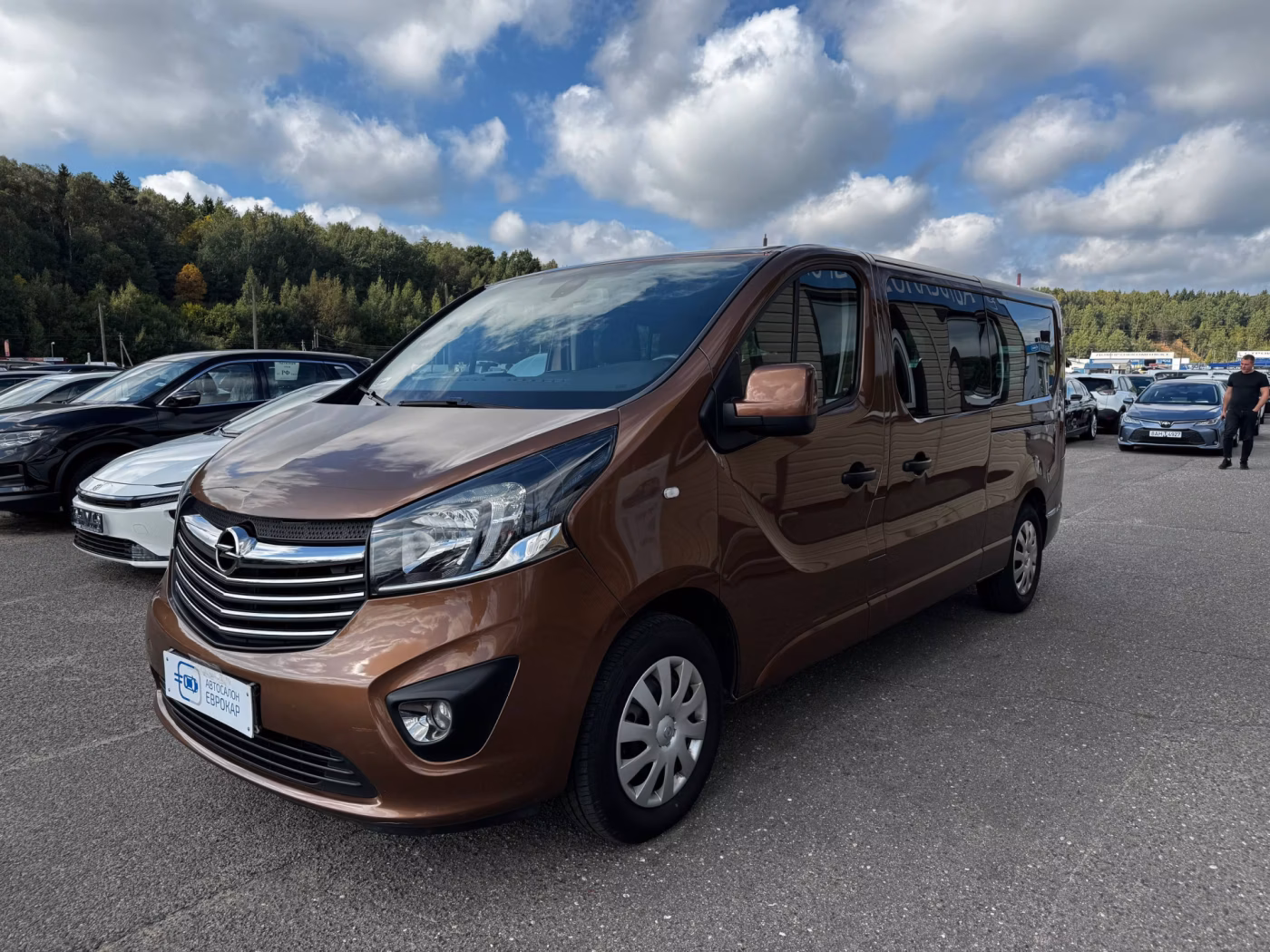 Opel Vivaro фото 2
