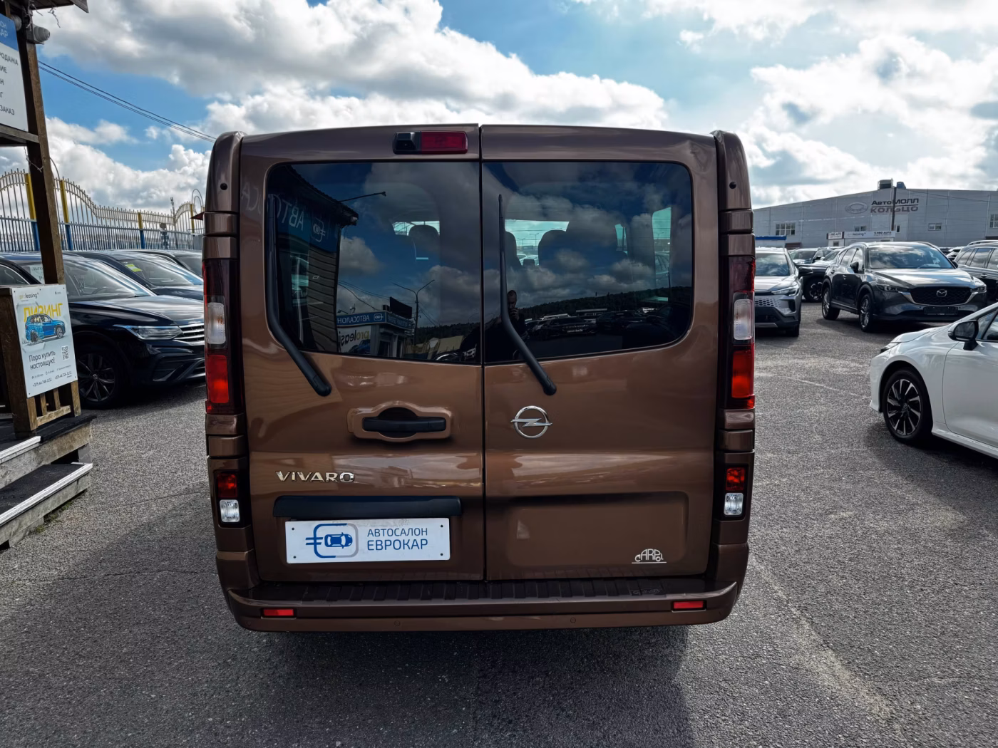 Opel Vivaro фото 6
