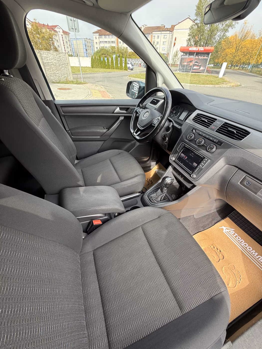 Volkswagen Caddy фото 9