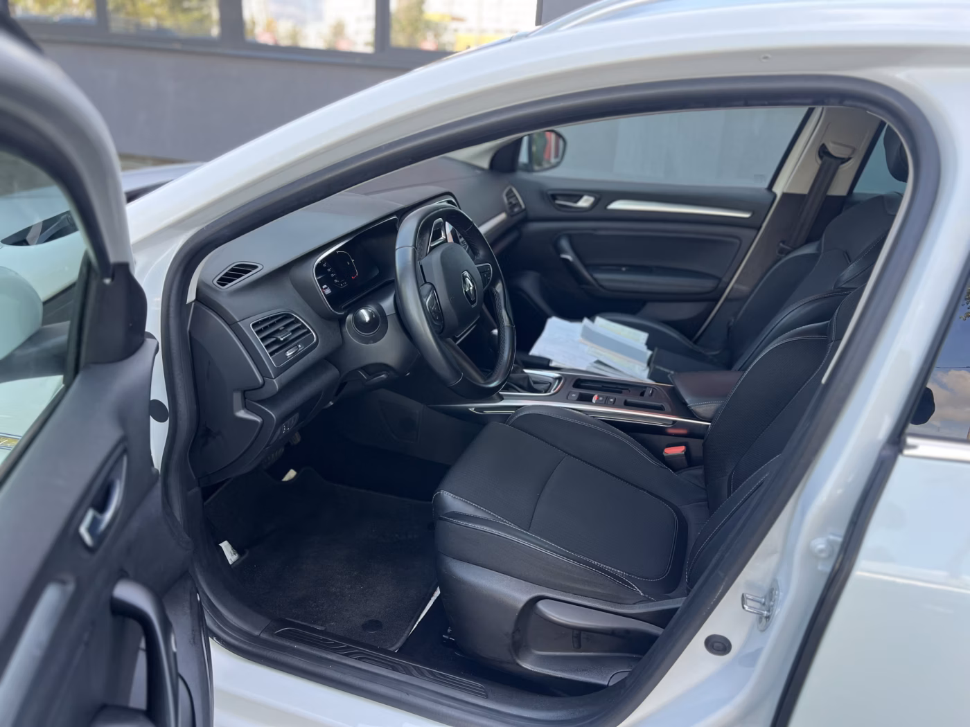 Renault Megane фото 17