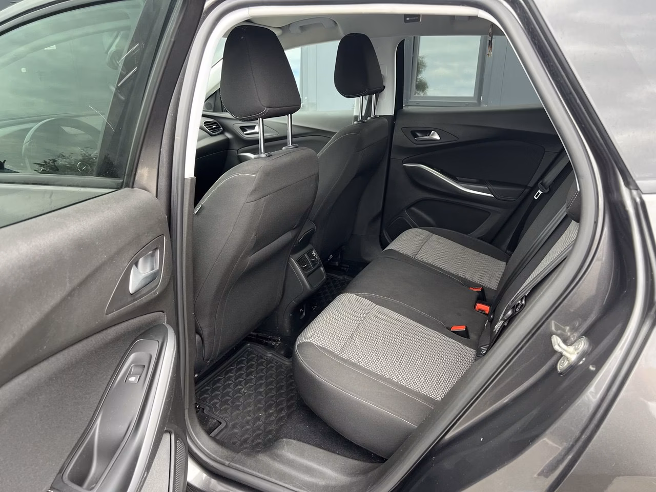 Opel Grandland X фото 18