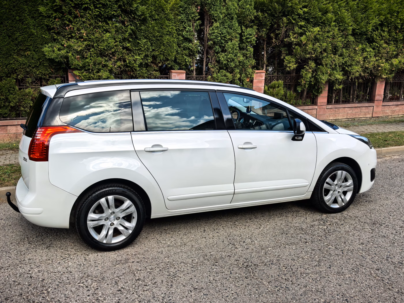 Peugeot 5008 фото 6