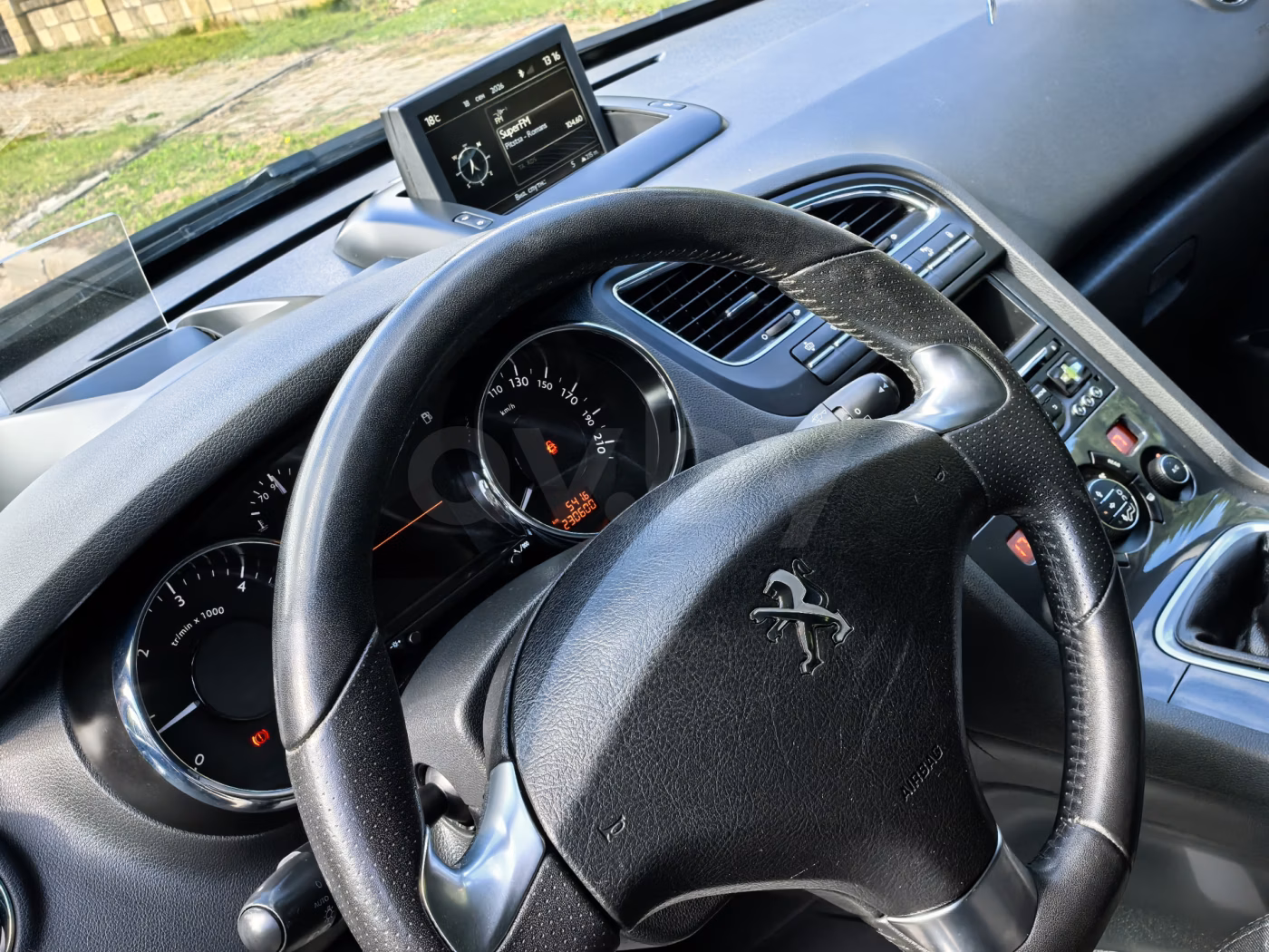 Peugeot 5008 фото 18