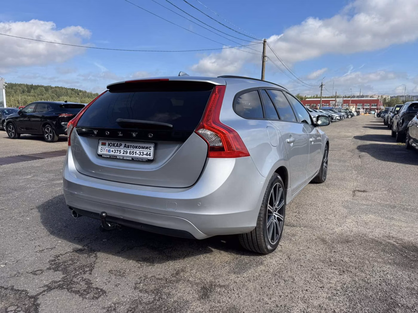 Volvo V60 фото 5