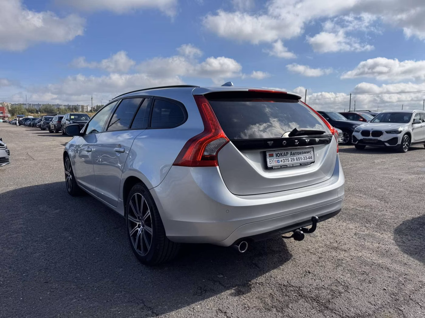 Volvo V60 фото 7