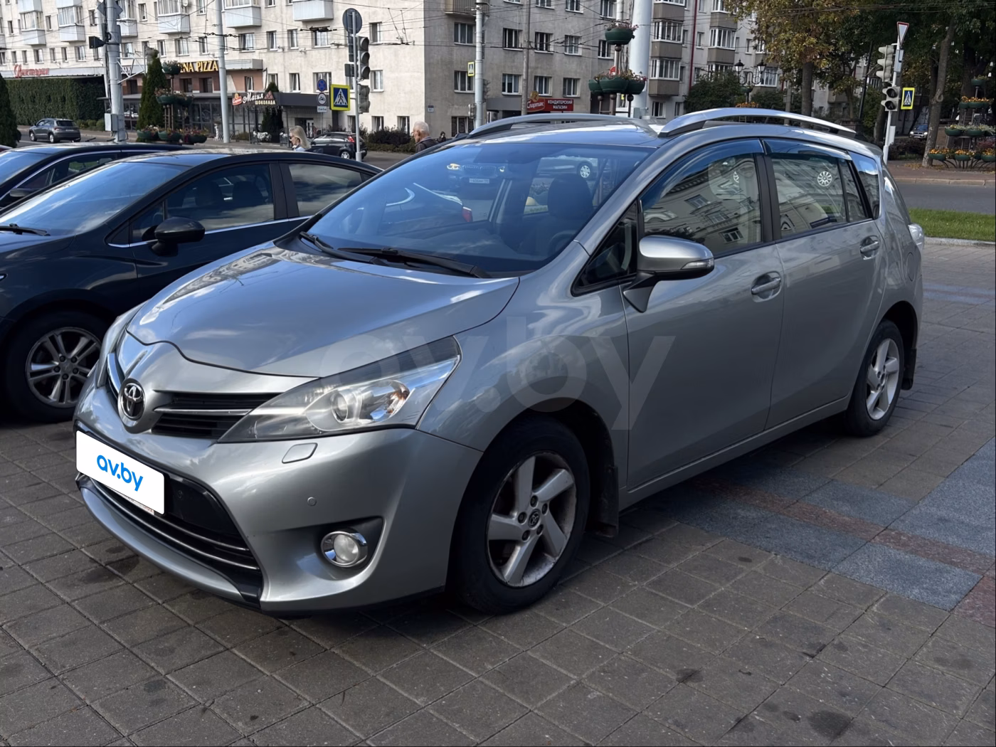 Toyota Verso фото 2