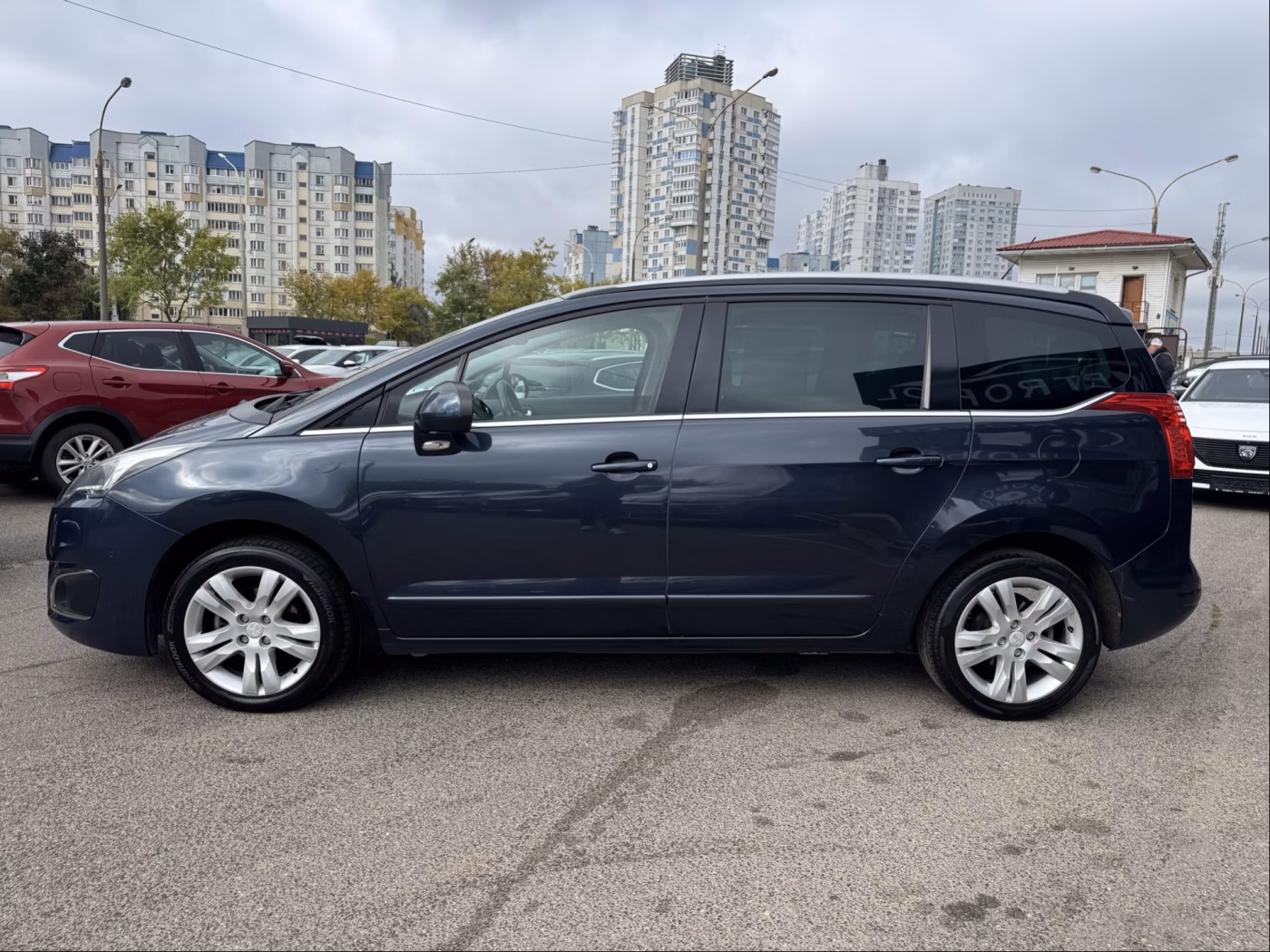 Peugeot 5008 фото 4