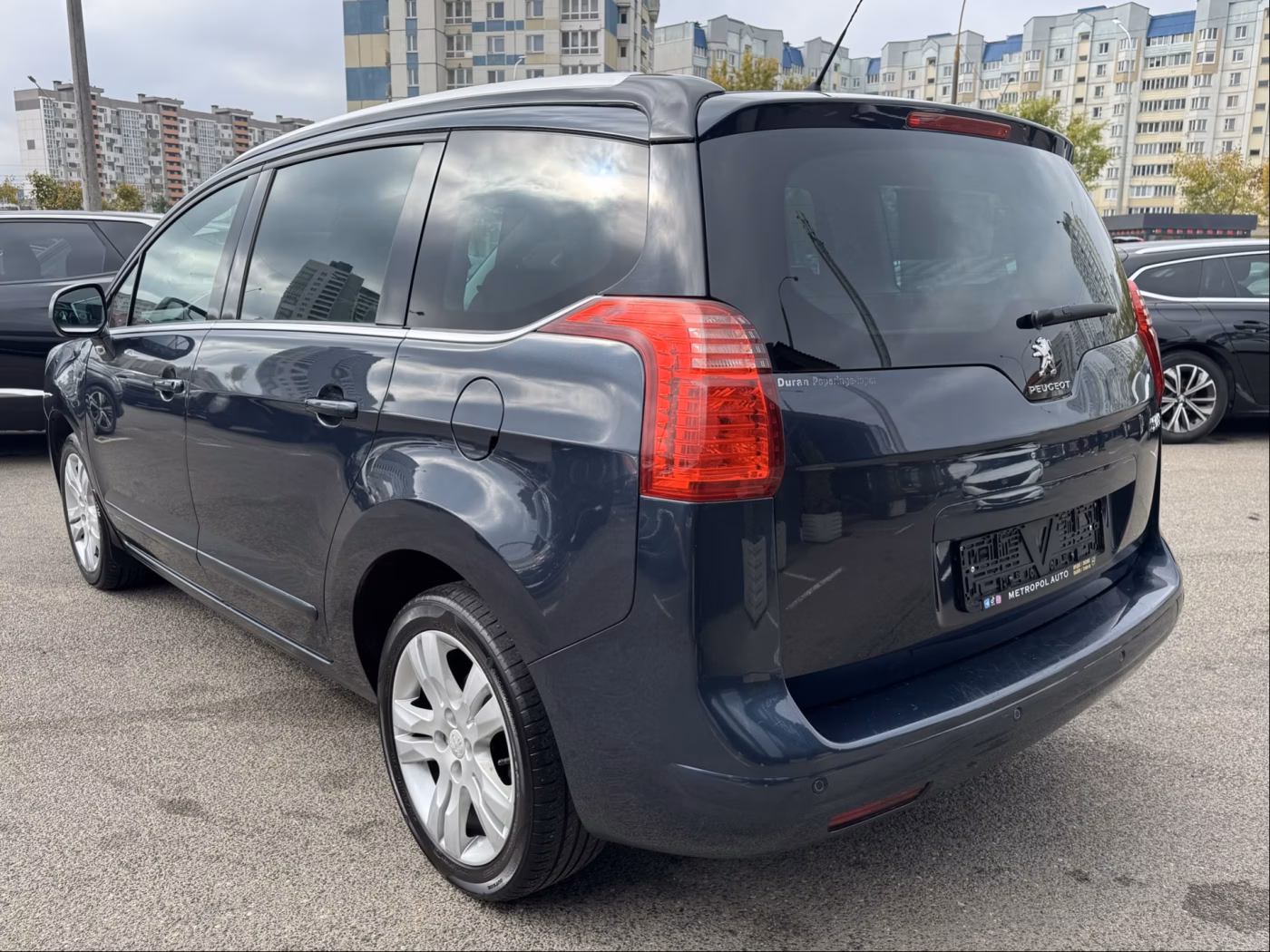 Peugeot 5008 фото 5