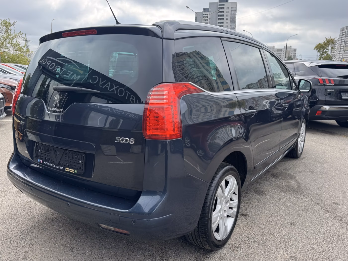 Peugeot 5008 фото 7
