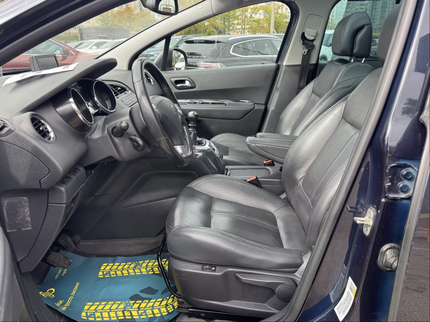 Peugeot 5008 фото 10