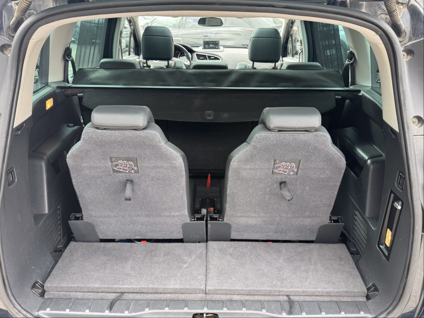 Peugeot 5008 фото 14