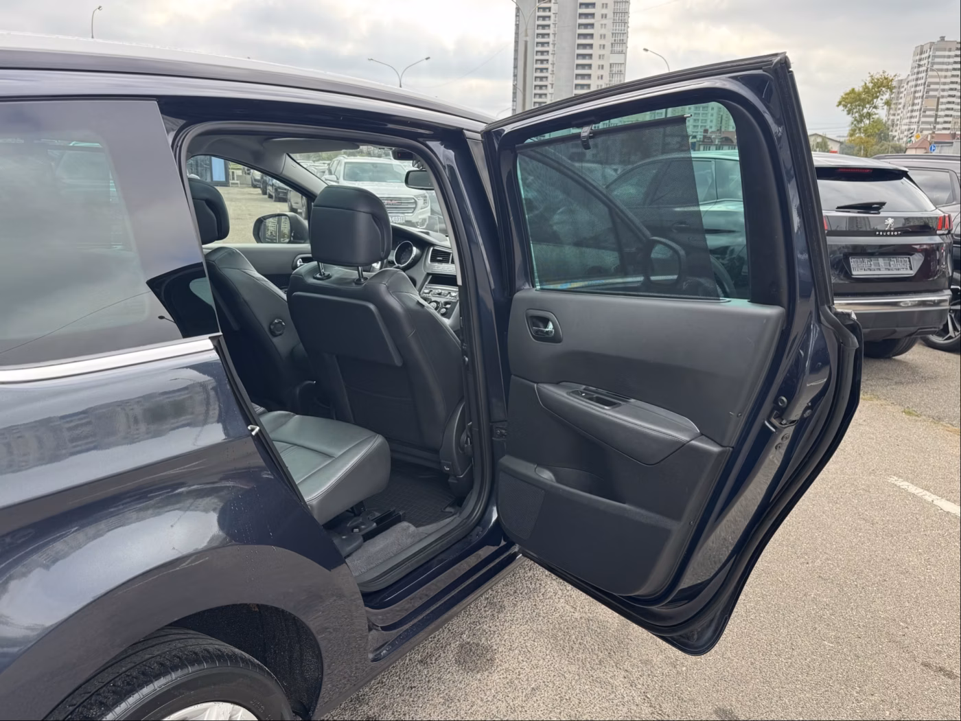 Peugeot 5008 фото 15