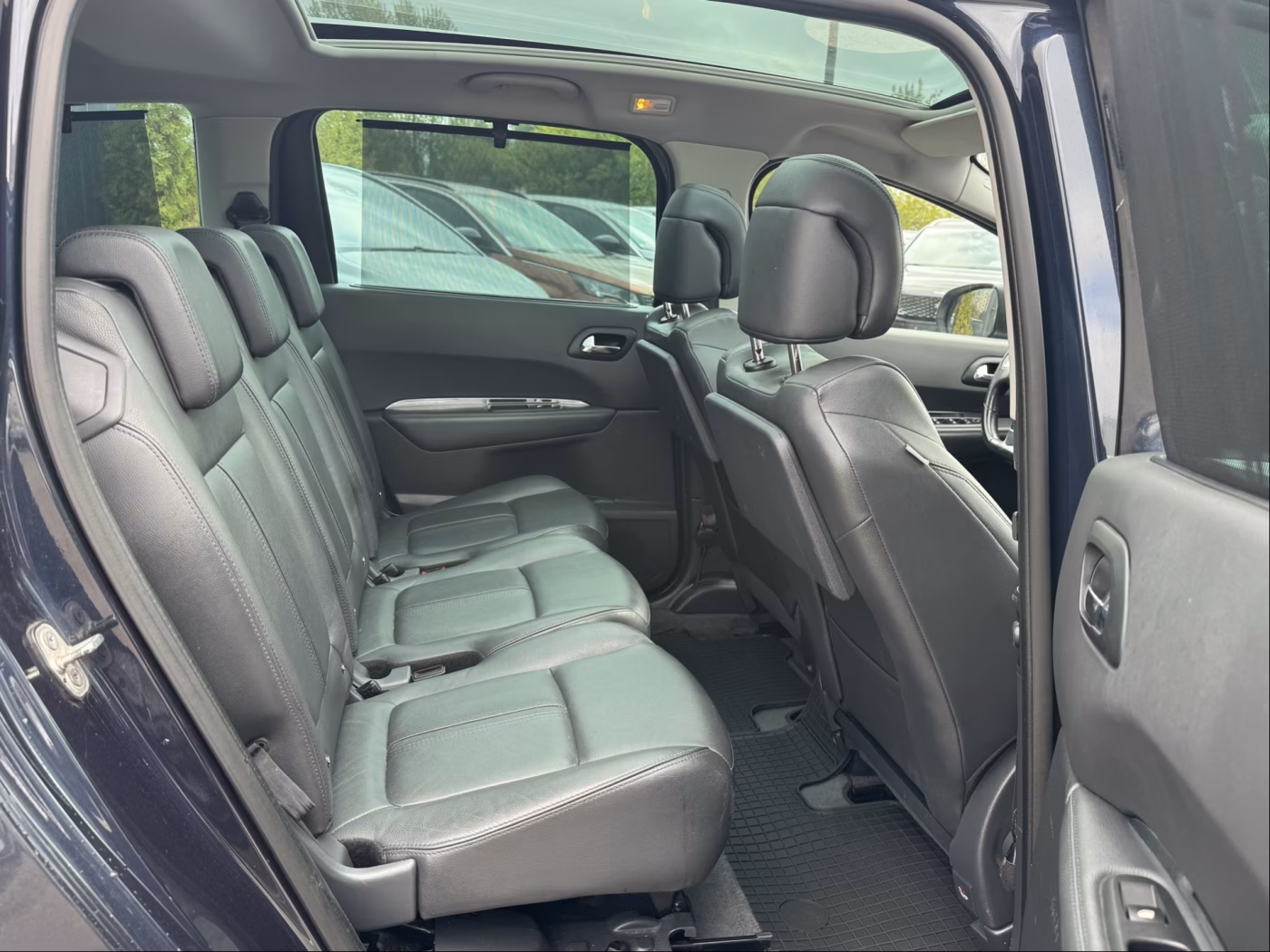 Peugeot 5008 фото 16