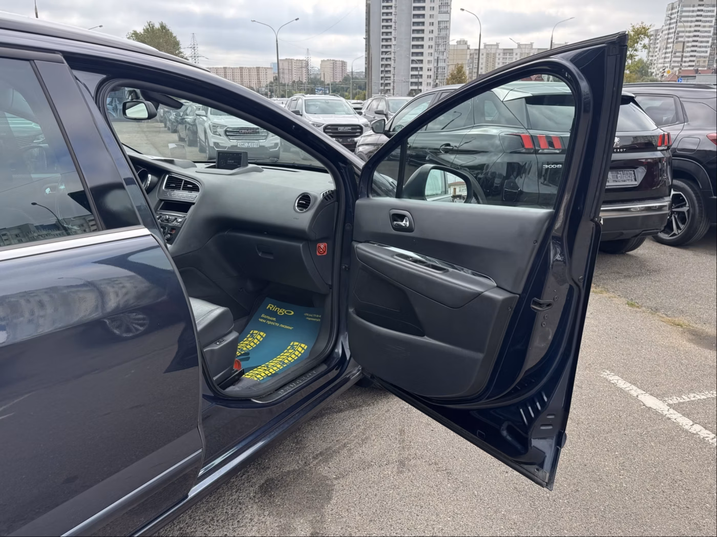 Peugeot 5008 фото 17