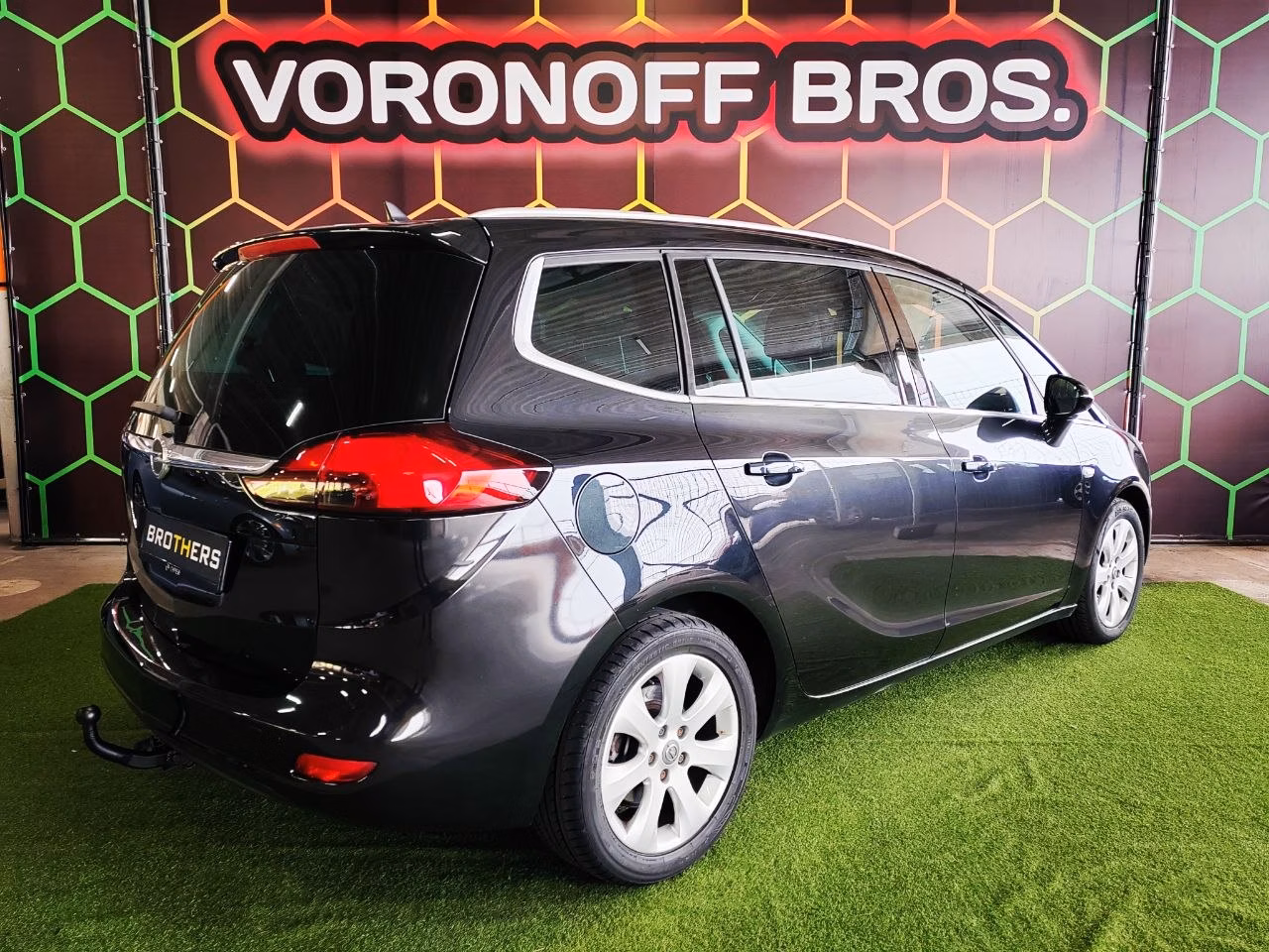 Opel Zafira фото 2