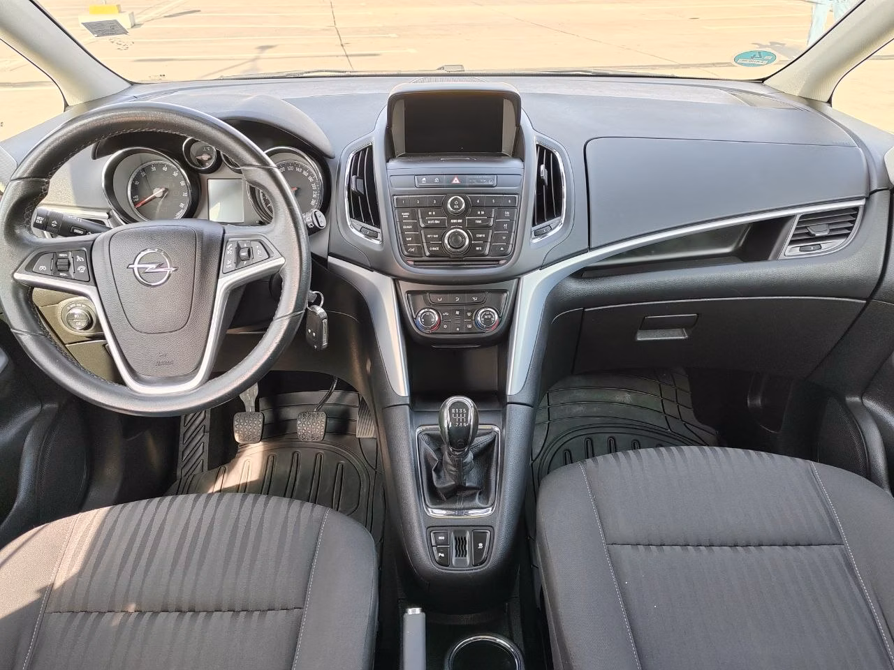 Opel Zafira фото 6