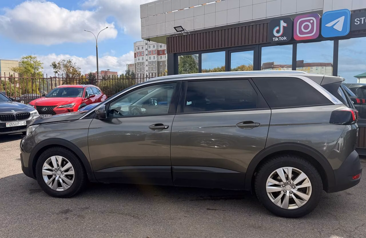 Peugeot 5008 фото 6