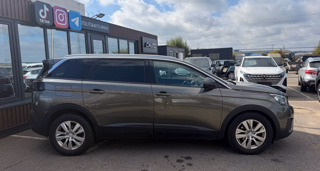 Peugeot 5008 фото 7