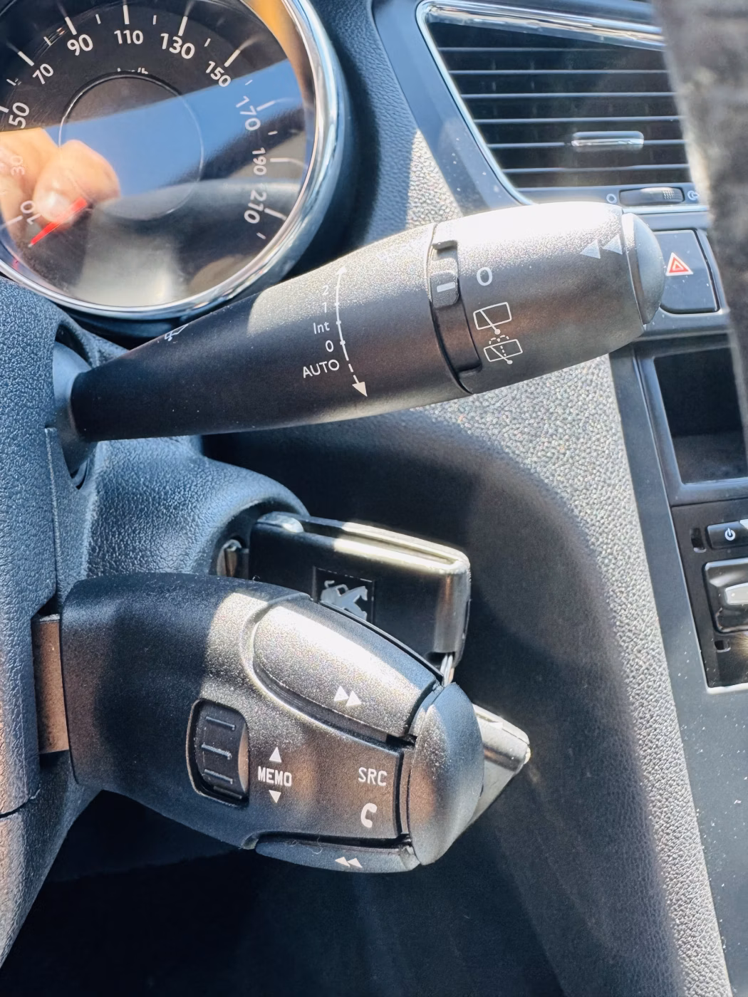 Peugeot 5008 фото 18