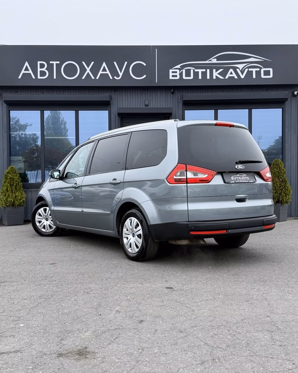 Ford Galaxy фото 5