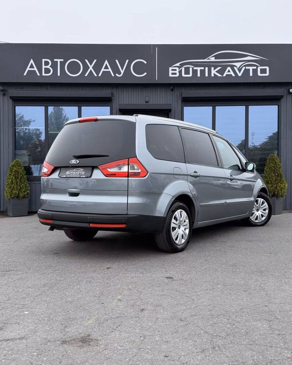 Ford Galaxy фото 7