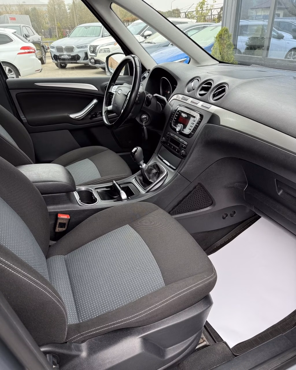 Ford Galaxy фото 12