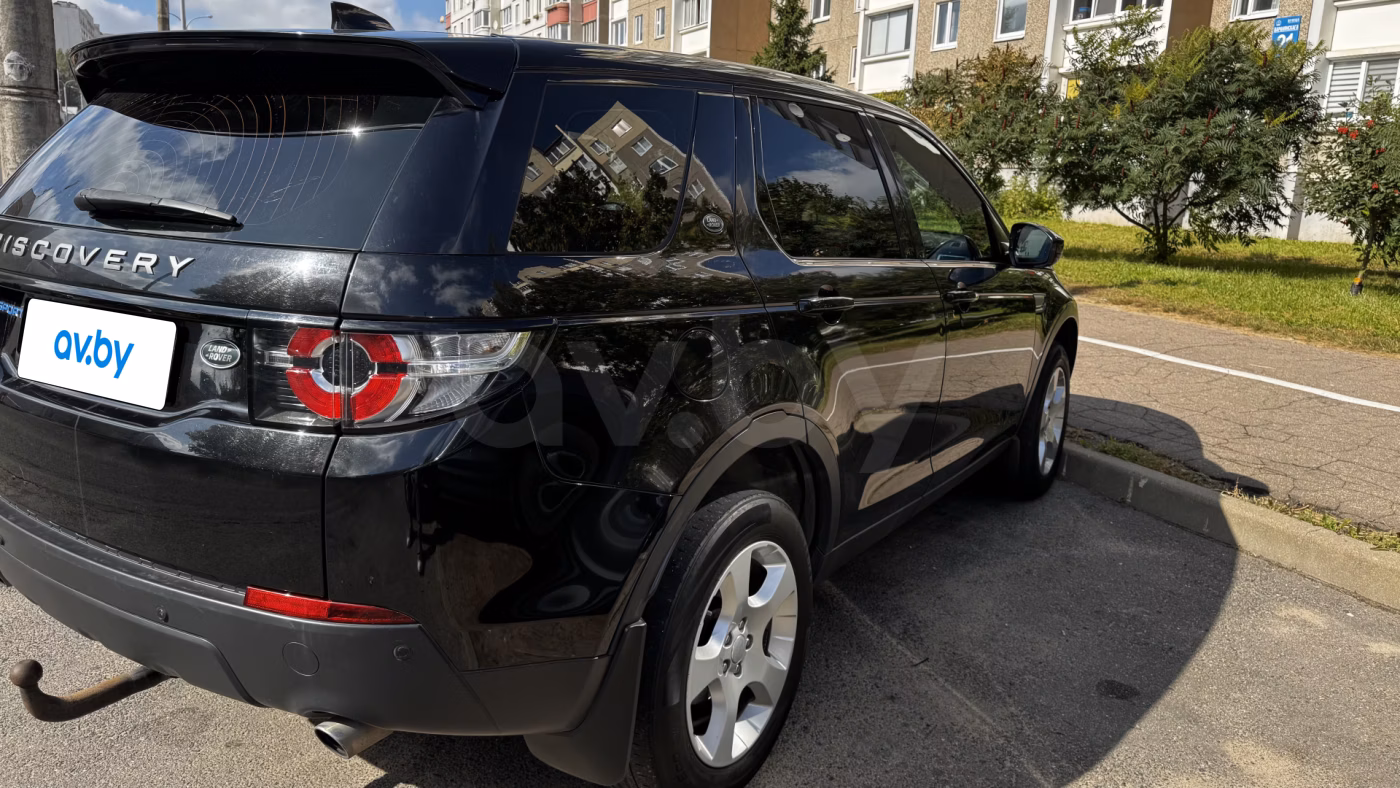Land Rover Discovery Sport фото 2