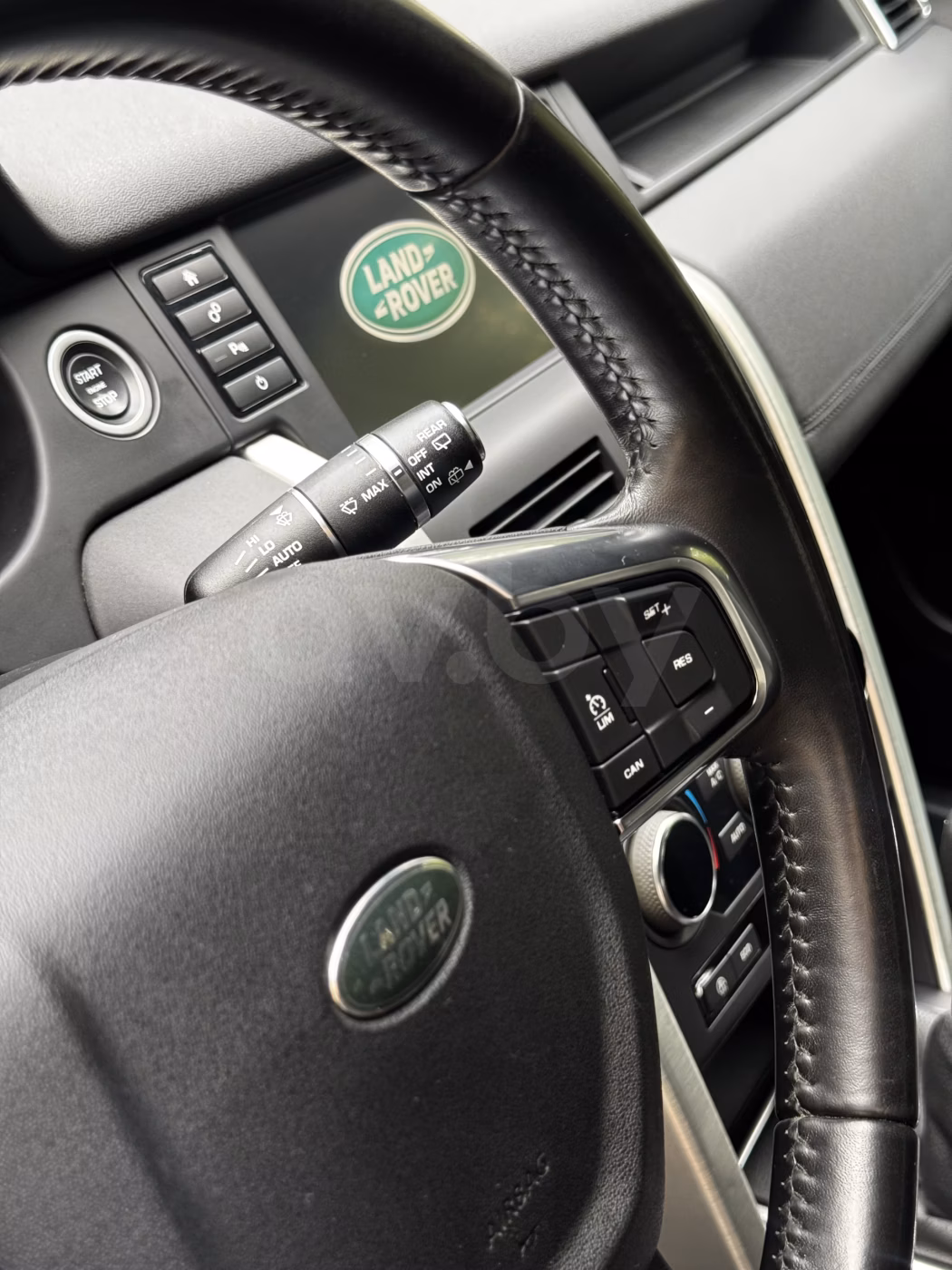 Land Rover Discovery Sport фото 12