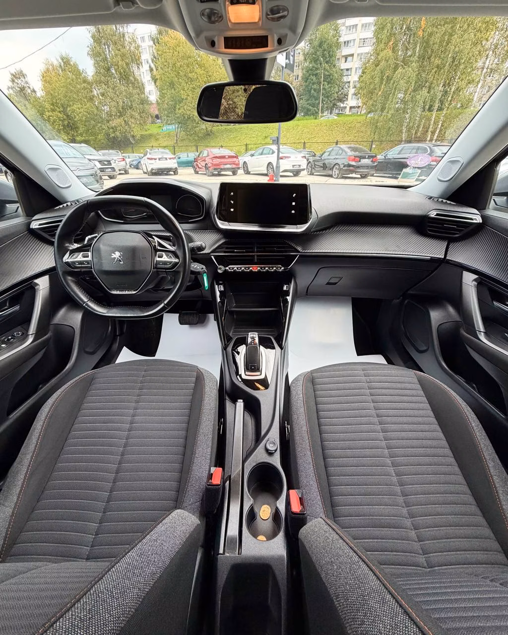 Peugeot 2008 фото 11