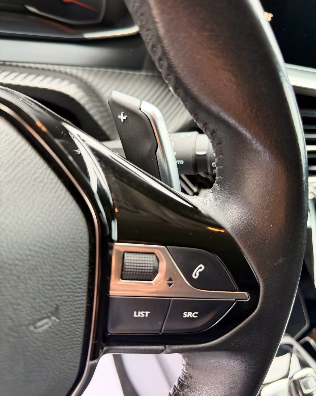 Peugeot 2008 фото 19