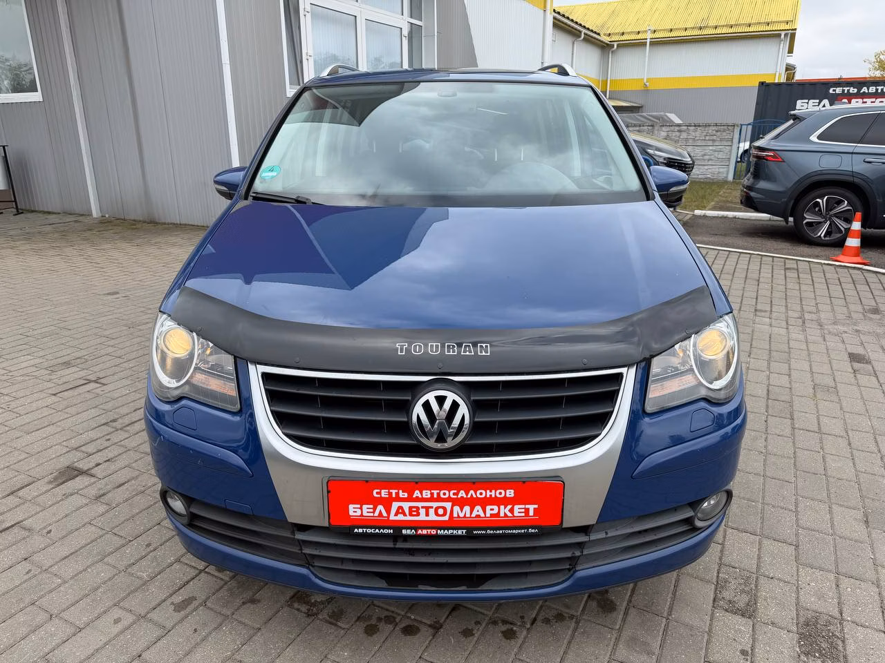 Volkswagen Touran фото 2