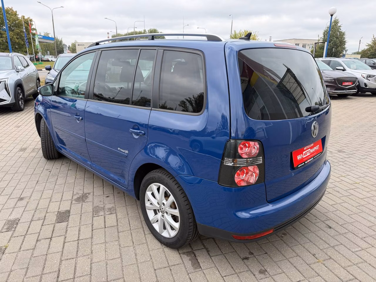 Volkswagen Touran фото 7