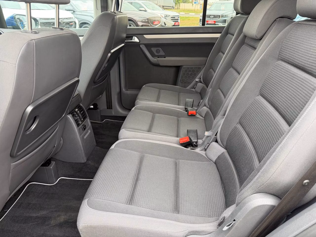 Volkswagen Touran фото 17