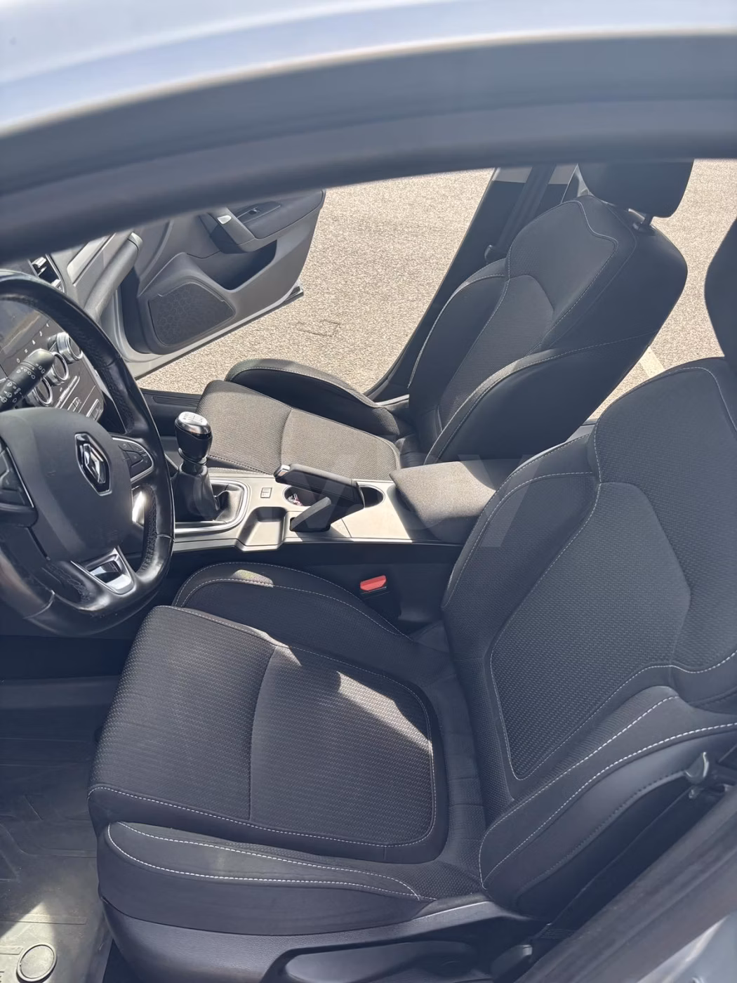 Renault Megane фото 10