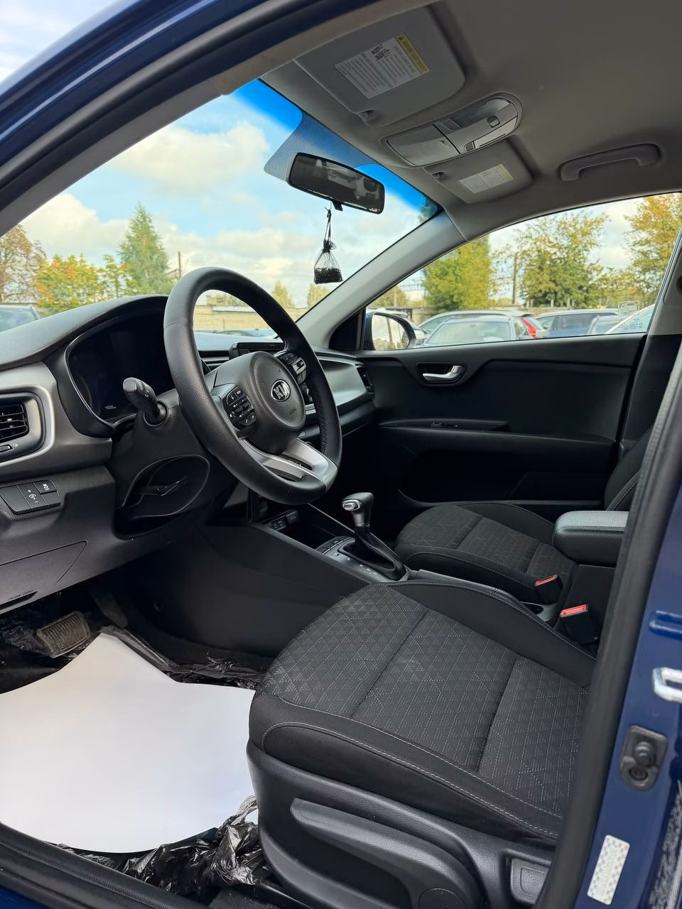 Kia Rio фото 9