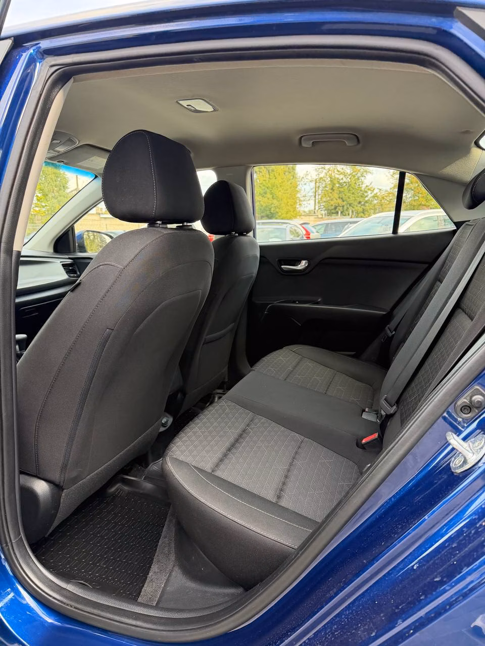 Kia Rio фото 10