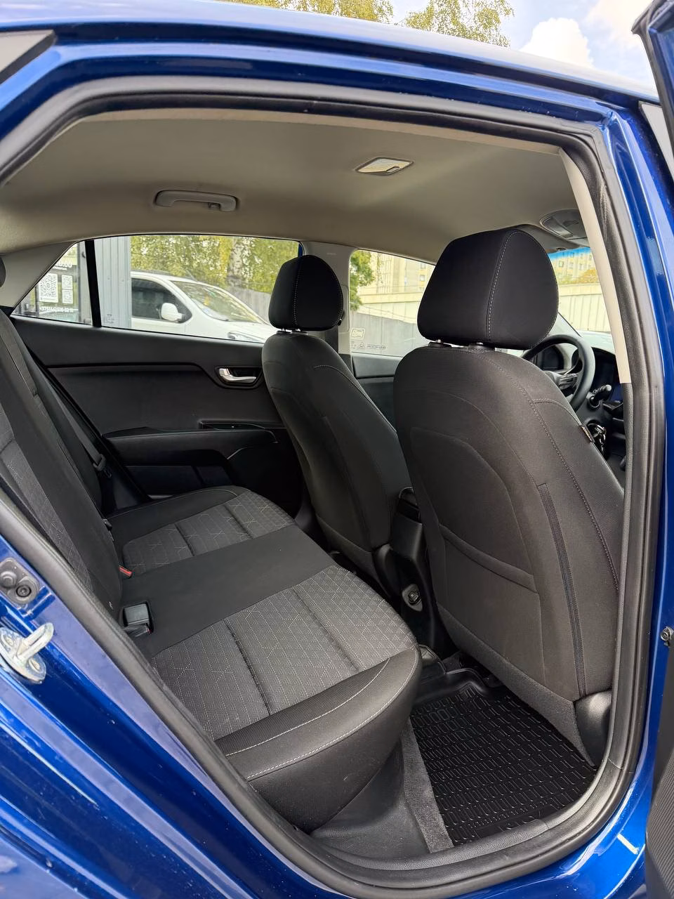 Kia Rio фото 12