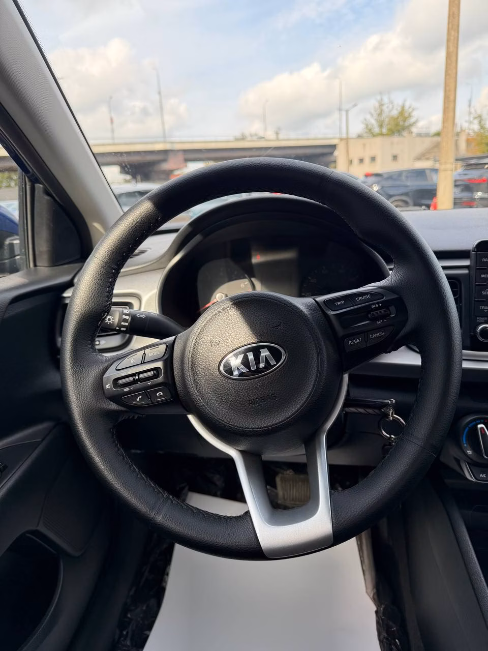 Kia Rio фото 14