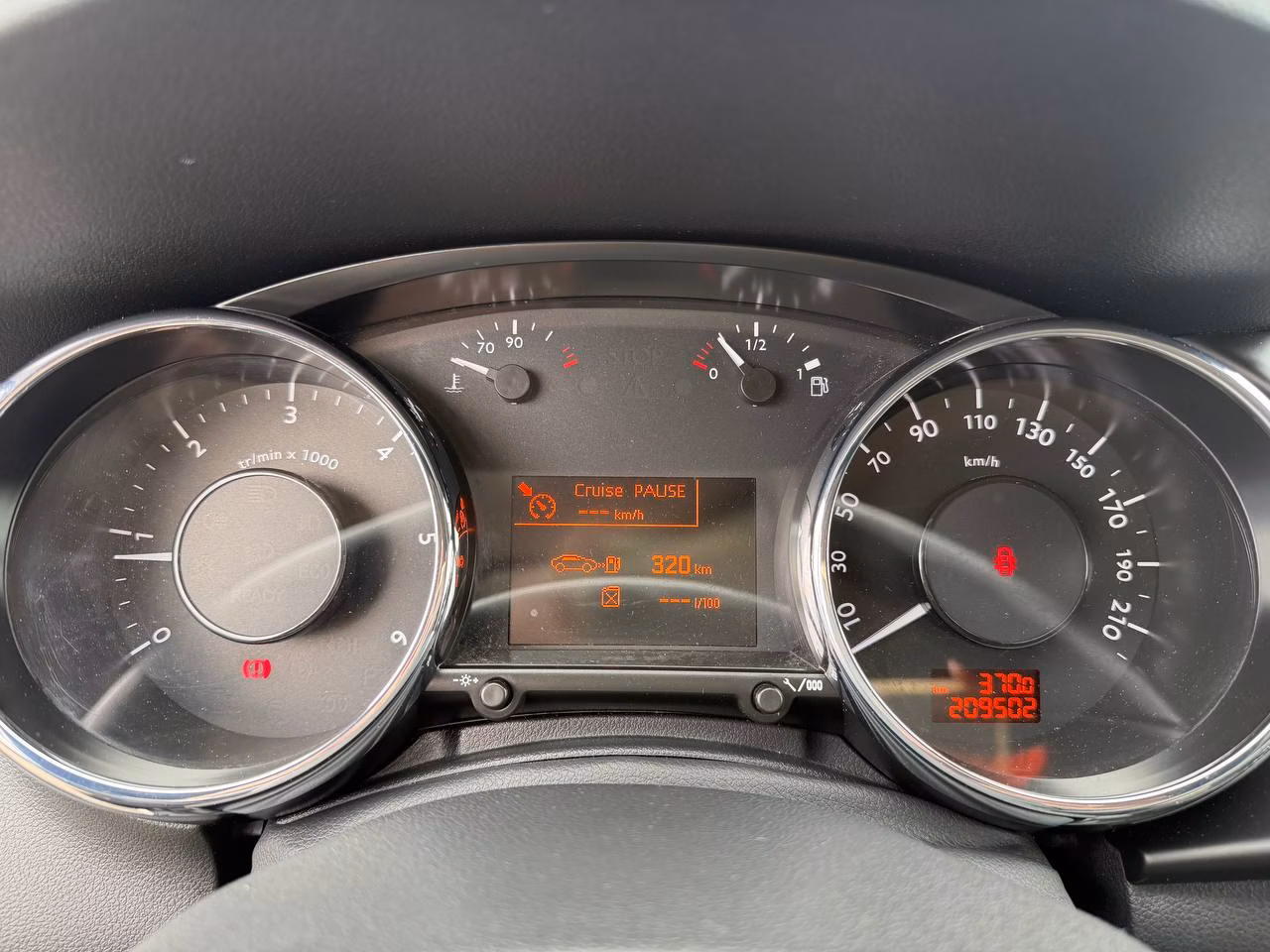 Peugeot 3008 фото 12