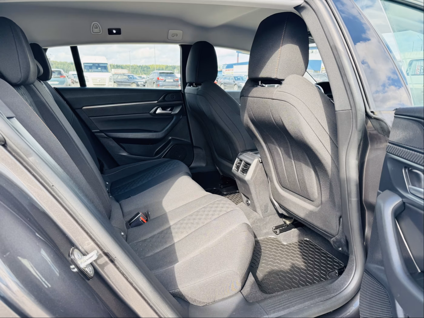 Peugeot 508 фото 7