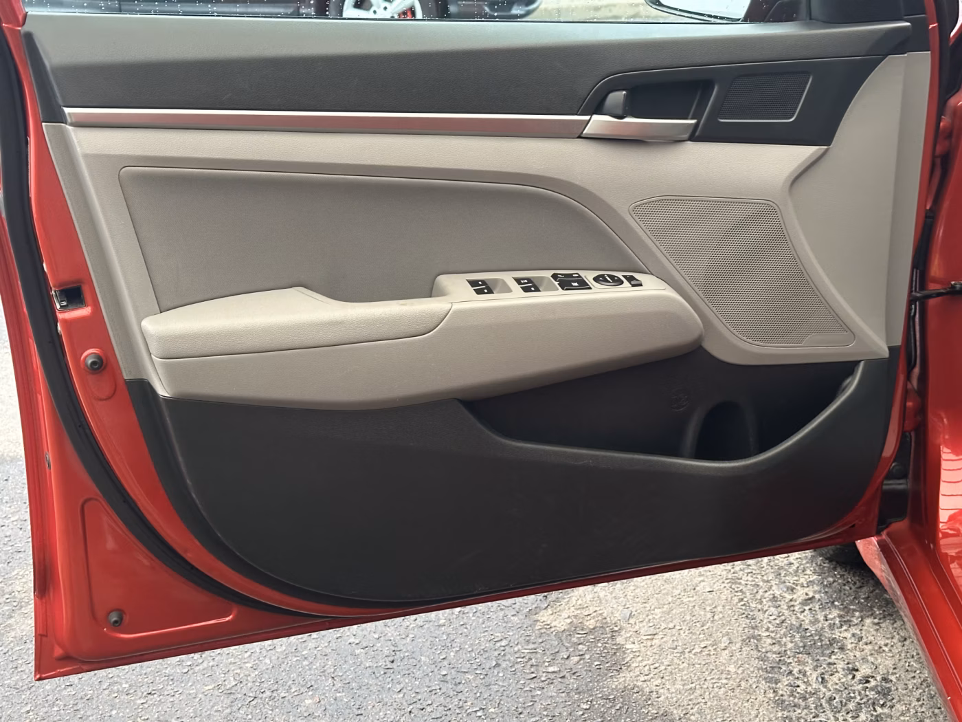 Hyundai Elantra фото 7