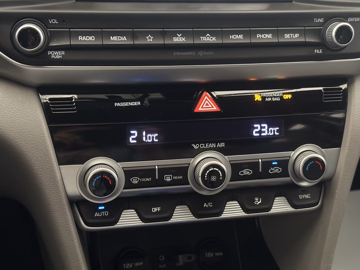 Hyundai Elantra фото 15