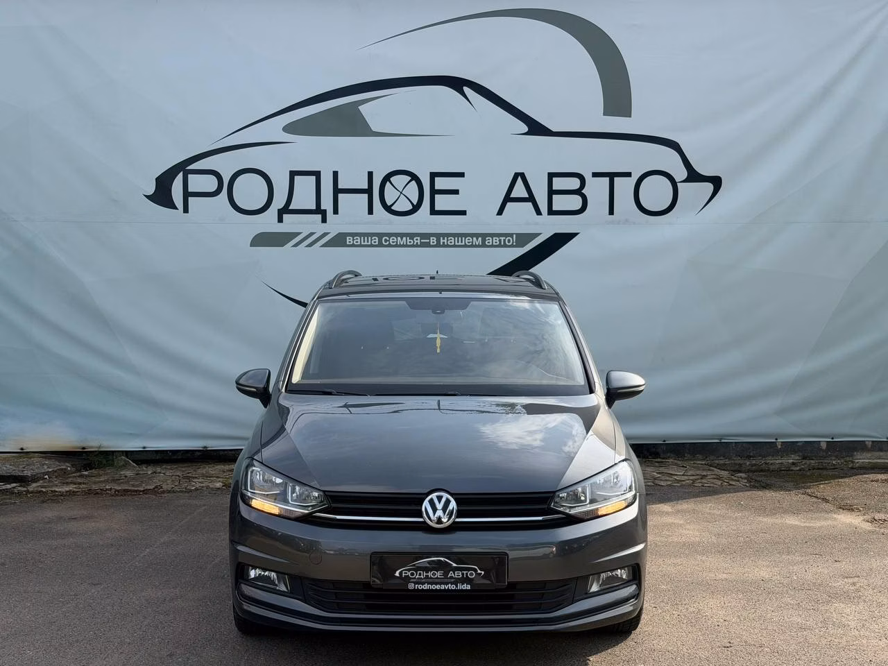 Volkswagen Touran фото 2