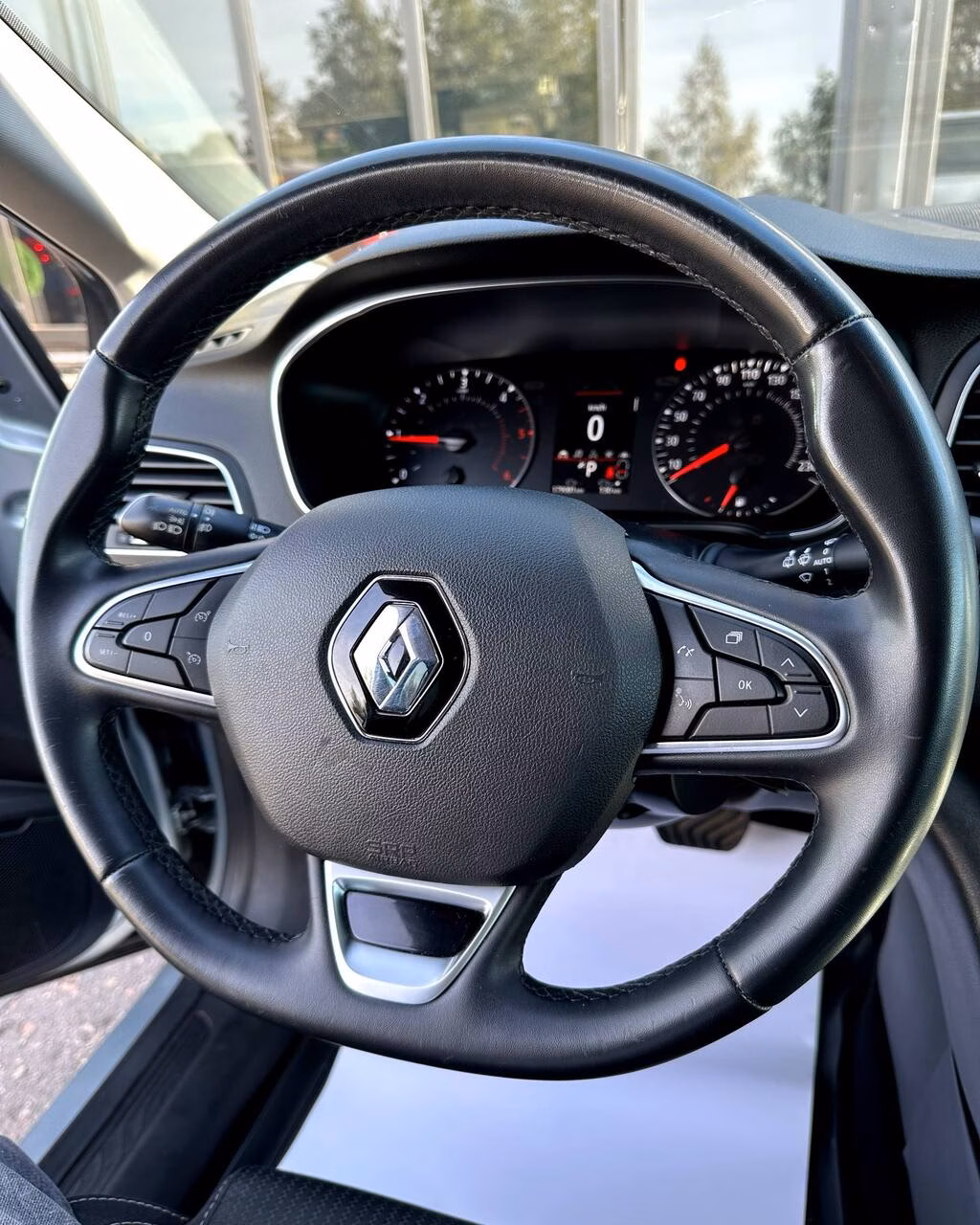 Renault Megane фото 15